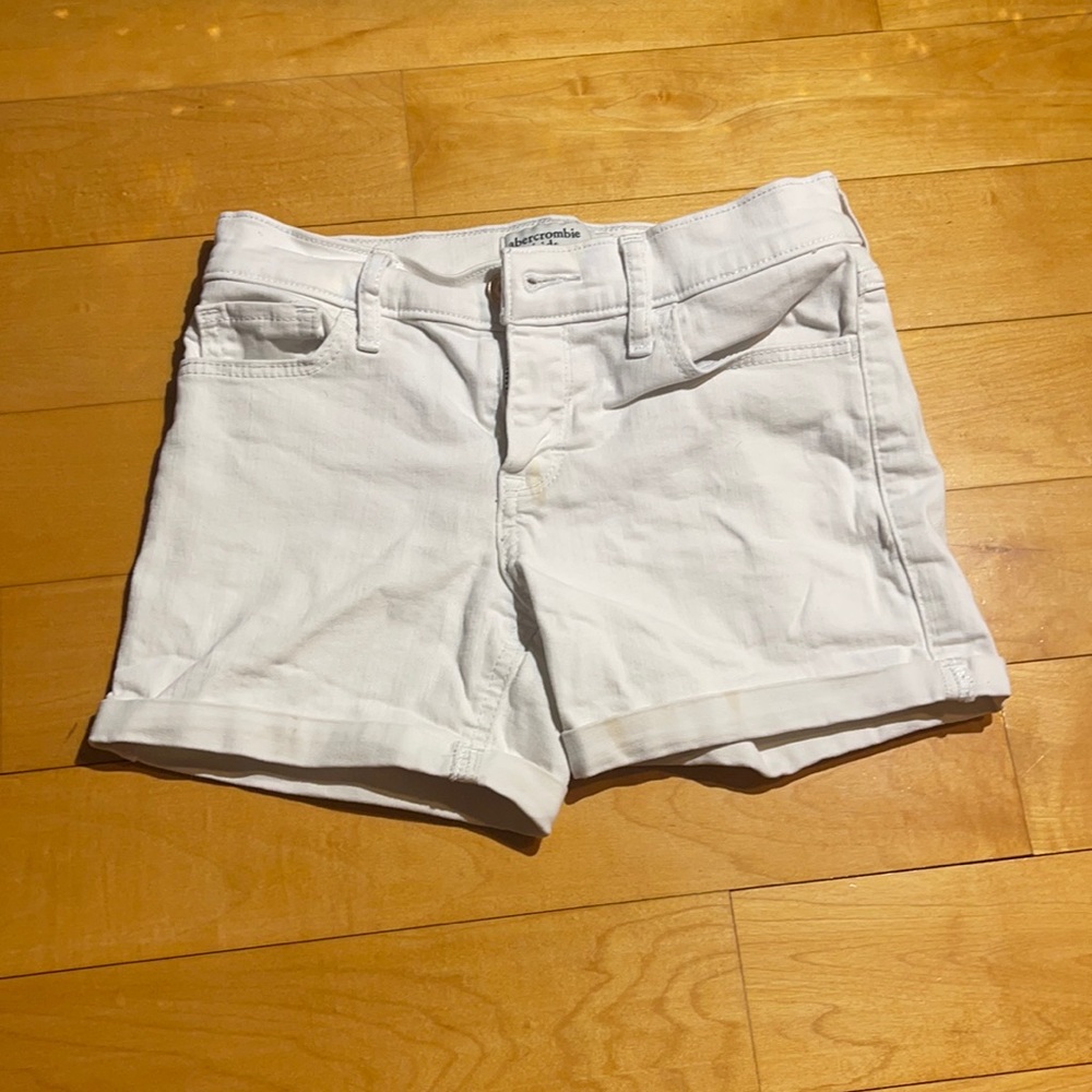 ✨Abercrombie Kids White Jean Shorts✨